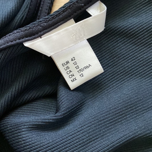 H&M Midi dress - Picture 3 of 3